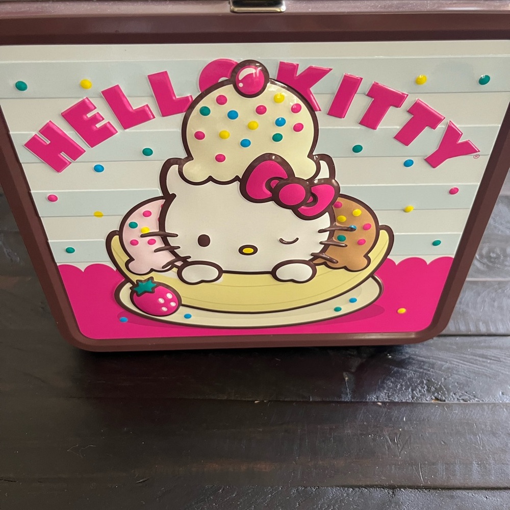 Loungefly Hello Kitty Ice Cream Vintage Lunch Box Never Used